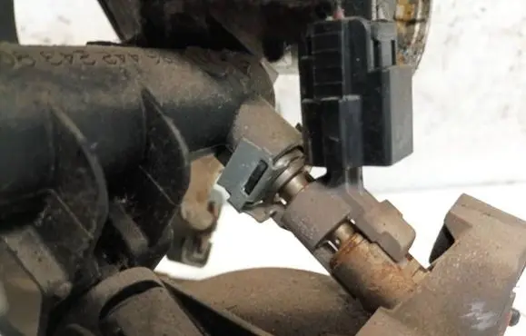 Peugeot 207 Fuel injector