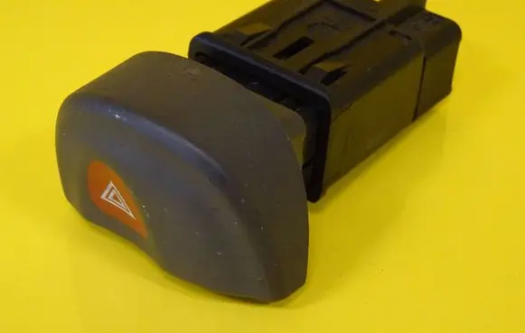 Renault Scenic I Hazard light switch 435536