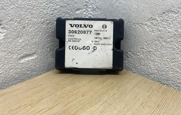 Volvo S70 V70 V70 XC Immobilizer control unit/module 30620877 SW30865187 F005V00178