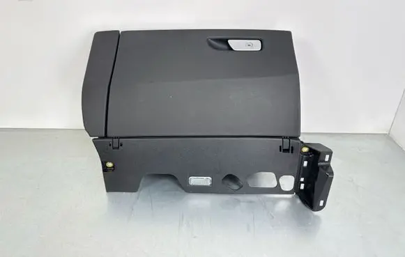 Audi Q7 4M Glove box 4M2857035 21092013 K02702013