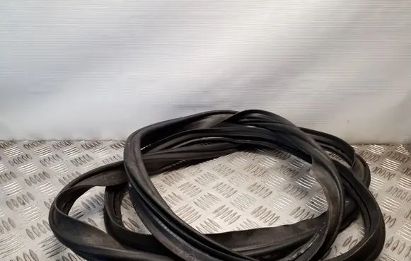 Audi A1 Trunk rubber seal (body) 8X4827705