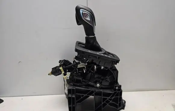 Ford Focus Gear shifter/selector F1EP7K004BF3 HJ04065