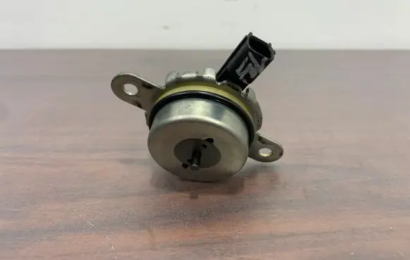 Subaru Forester SK Camshaft vanos timing valve 21065212502