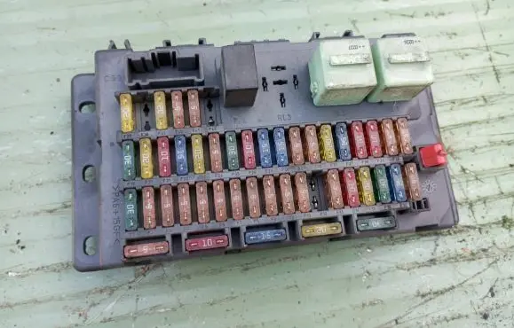 Mini One - Cooper R50 - 53 Fuse box set 518030317 2116390907 1509011