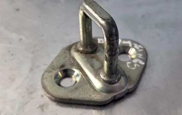 Jeep Compass Trunk lock loop 2LL11