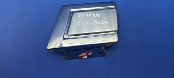Fender trim (molding)