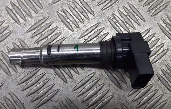 Skoda Fabia Mk1 (6Y) Spark distributor R0401S00400