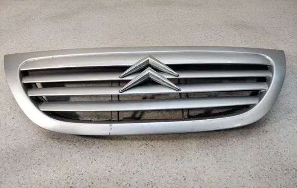 Citroen C3 Front grill 964715657725 9647156577