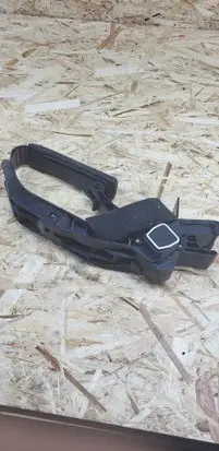 Mercedes-Benz E W211 Accelerator throttle pedal A2113000404