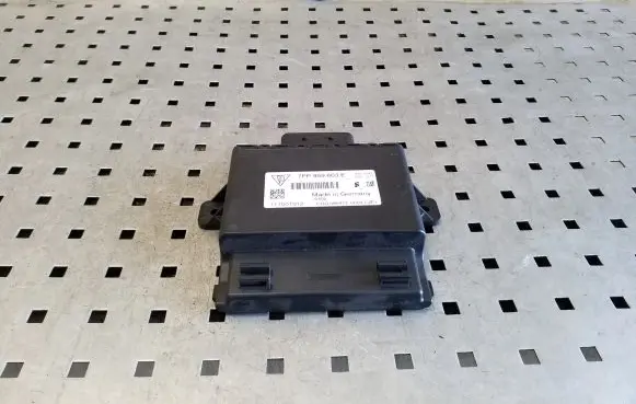 Porsche Cayenne (92A) Voltage converter/converter module 7PP959663E