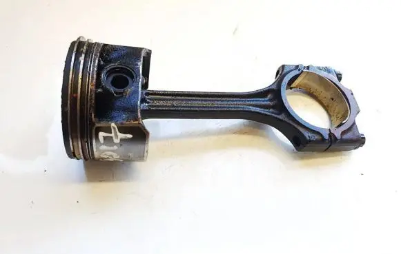 Volkswagen Tiguan Piston with connecting rod 076188