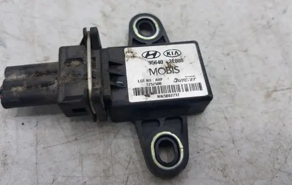 KIA Sorento ESP acceleration yaw rate sensor 956403E000