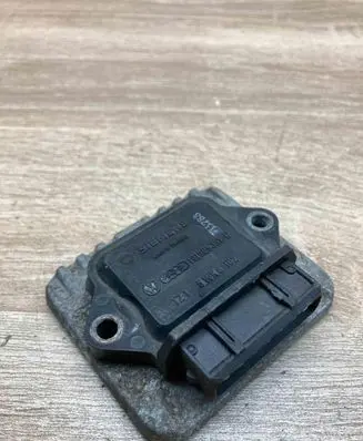 Volkswagen Golf II Ignition amplifier control unit 191905351C