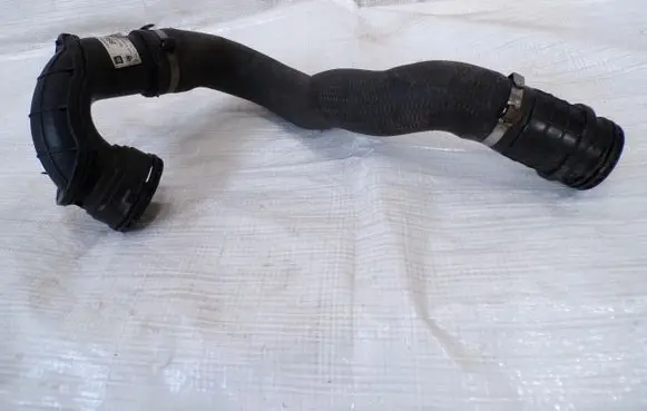 Intercooler hose/pipe