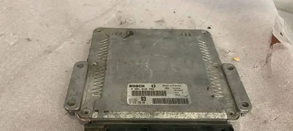 Citroen Xsara Picasso Engine control unit/module 0281010750