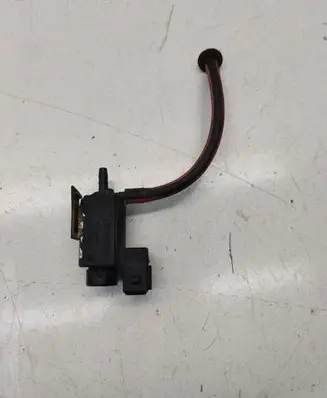 BMW 5 E39 Turbo solenoid valve 1742712 722341