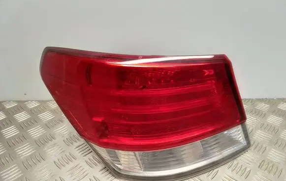 Subaru Legacy Rear/tail lights 22020068