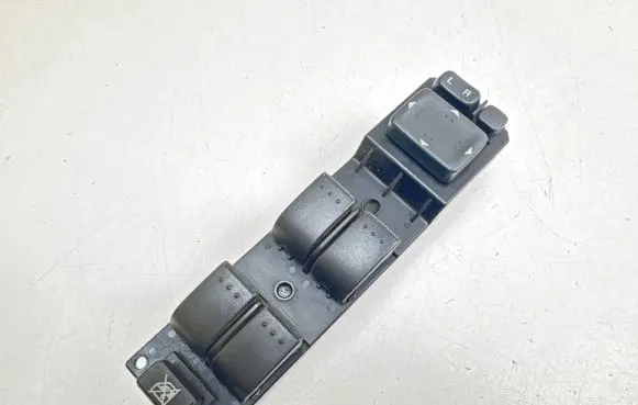 Mazda 6 Electric window control switch GP9G66350