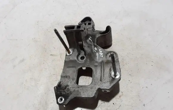 Renault Captur II Generator/alternator bracket 117105158R