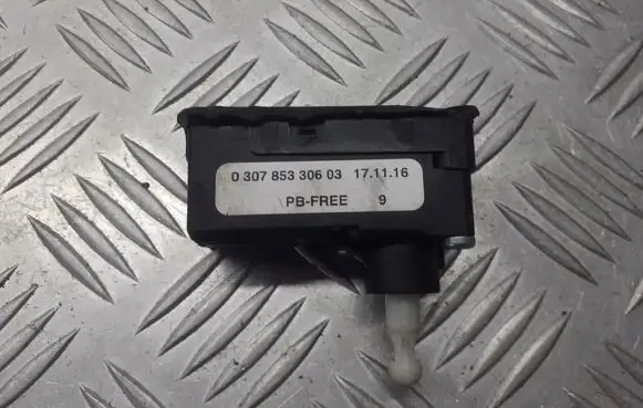 Volkswagen Golf IV Headlight level adjustment motor 030785330603