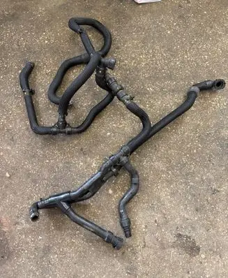 Renault Master III Engine coolant pipe/hose 924002715r