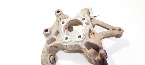 Rear wheel hub