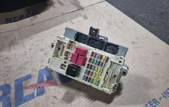 Alfa Romeo 159 Fuse module