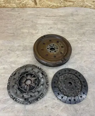 Volkswagen PASSAT B6 Clutch set kit 3000951120