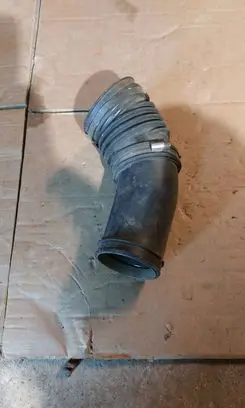Audi A6 S6 C5 4B Air intake duct part 077129627S