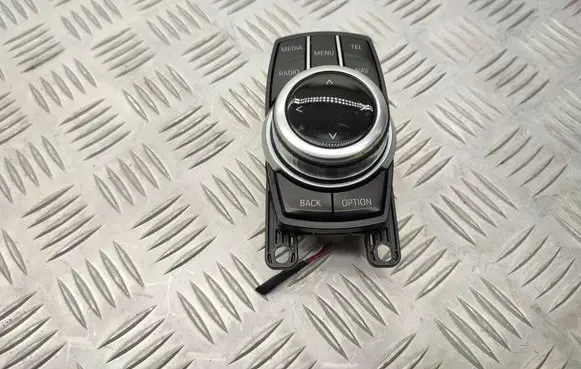 BMW 2 F45 Multifunctional control switch/knob 682908703 6829087