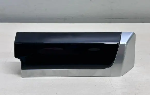 Dashboard glove box trim