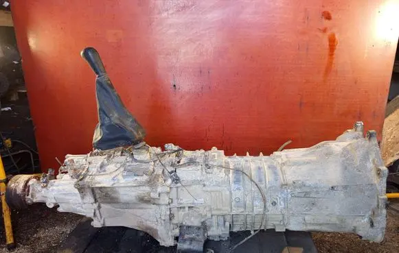 Mitsubishi Pajero Manual 5 speed gearbox AT8421 V5M316W