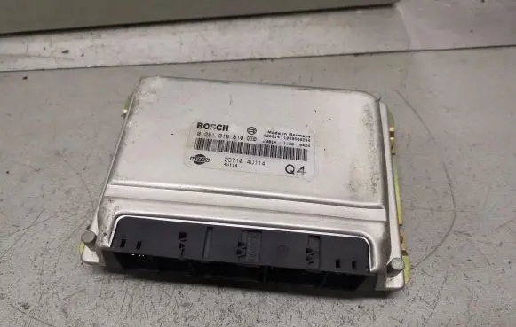 Nissan Almera Tino Engine control unit/module 0281010810 237104U114