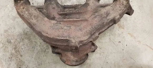 Volkswagen Jetta I Exhaust manifold 068253033