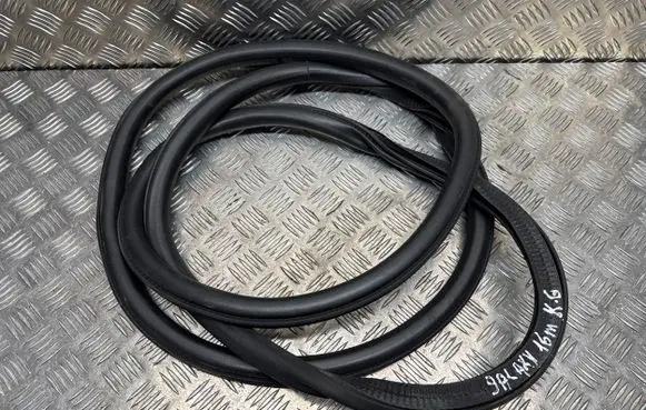 Ford Galaxy Rubber seal rear door 