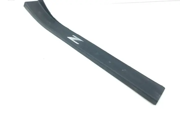 Nissan 350Z Side skirt front trim 769B0CD000