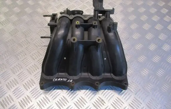 Nissan Primera Intake manifold