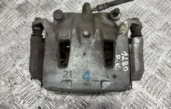 Nissan Leaf II (ZE1) Front brake caliper