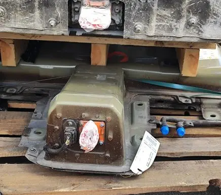 Peugeot 208 II Hybrid / electric car battery 9847028980