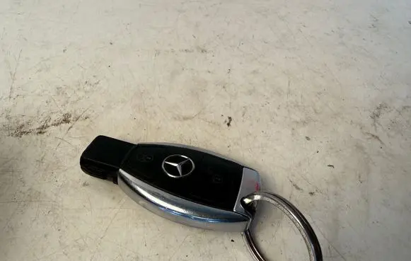 Mercedes-Benz A W176 Ignition key/card 
