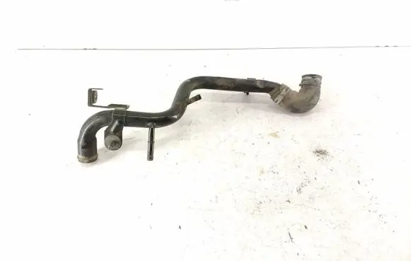 Volkswagen PASSAT B5.5 Engine coolant pipe/hose 038121071S