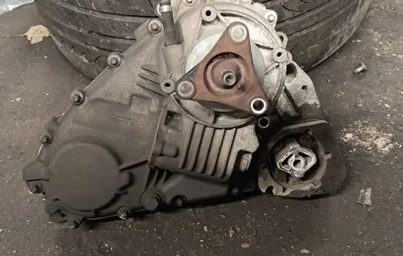 BMW X5 E53 Gearbox transfer box case 7555295 5186823