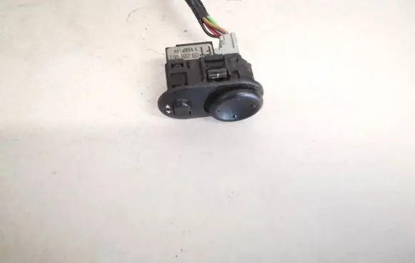 Opel Zafira A Wing mirror switch 09226861