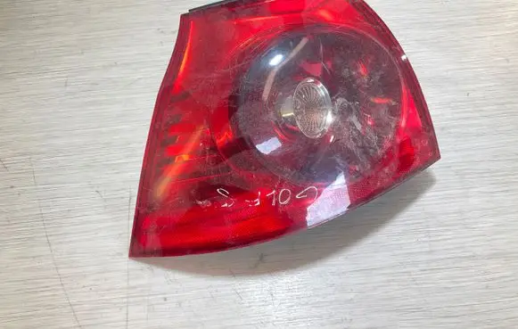 Volkswagen Golf V Rear/tail lights 1K6945095E