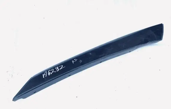Skoda Fabia Mk2 (5J) Front door glass trim molding 5J6853264A