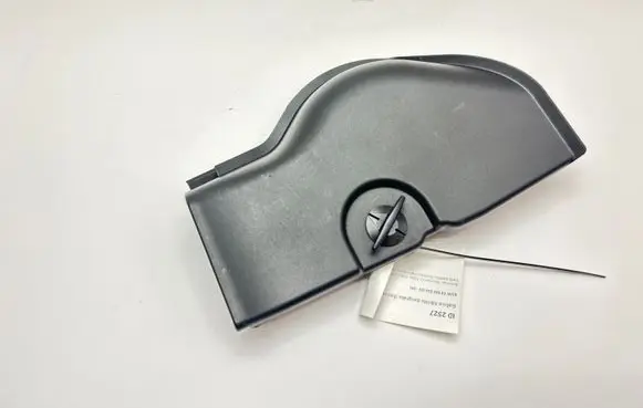 BMW Z4 E85 E86 Tail light bulb cover holder 51477016686 5147701668602 701668602