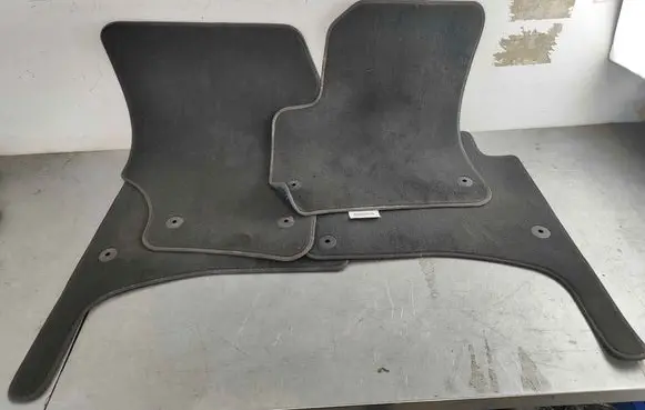 Volkswagen Touareg I Car floor mat set 7L6862559SWSJ