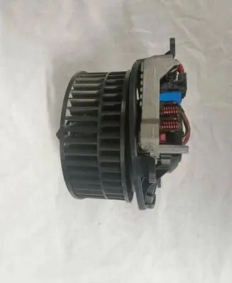 Mercedes-Benz CLS C219 Heater fan/blower 9400984 C3379