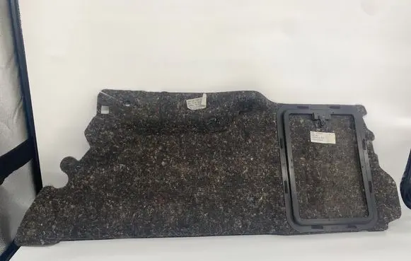 Trunk/boot side trim panel