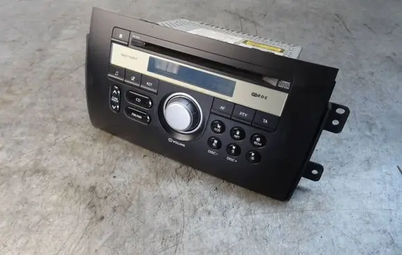 Fiat Sedici Radio/CD/DVD/GPS head unit 3910179J0 3910179J00CAT CQMX0571G